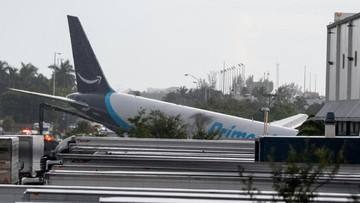 Ngeri Pesawat Kargo Tabrak Mobil Tewaskan 5 Orang di Miami