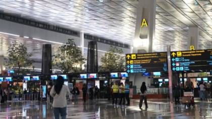 Bandara Soetta Perpanjang Penutupan Operasional hingga Malam, Abu Vulkanik Anak Krakatau Ganggu Penerbangan