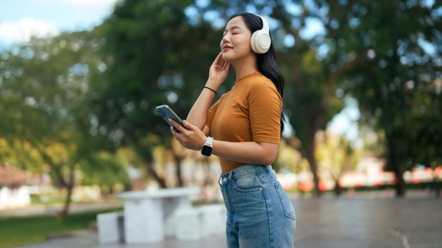 8 Cara Sederhana Menenangkan Pikiran Saat Stres