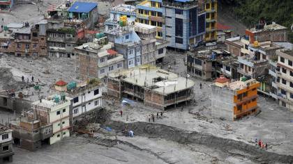 Banjir Bandang di Perbatasan China-Nepal, 22 Tewas & 384 Turis Hilang