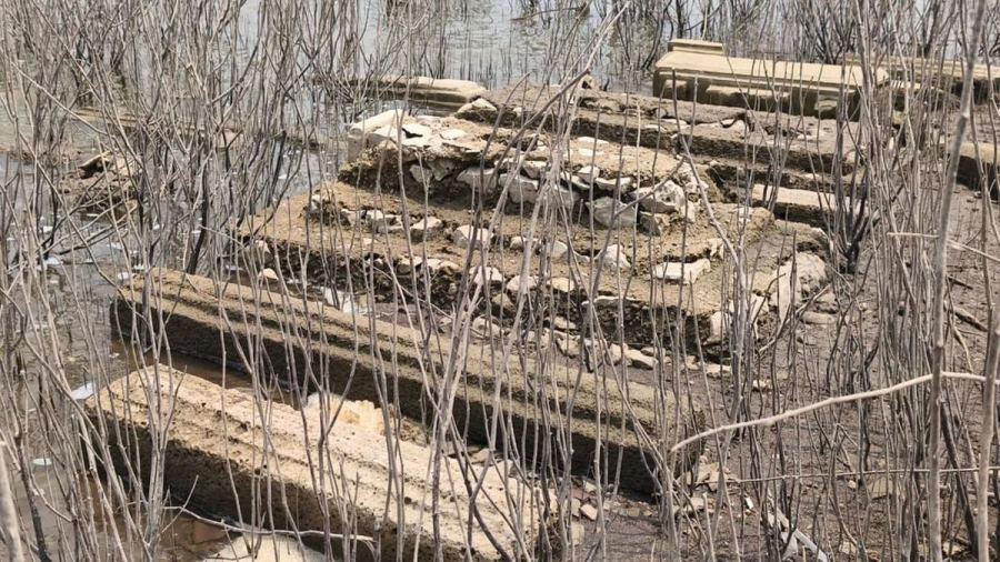 Air Surut, Makam Kuno Muncul di Waduk Gajah Mungkur Wonogiri