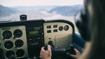 Kenapa Pilot Mengatakan 'Cross Check'? Ternyata buat Keselamatan