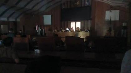 DPRD Maros Rapat Paripurna Gelap-gelapan Imbas Listrik Mati