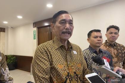 Luhut: Uji coba transfer tunai bansos dimulai kuartal I-II 2027
