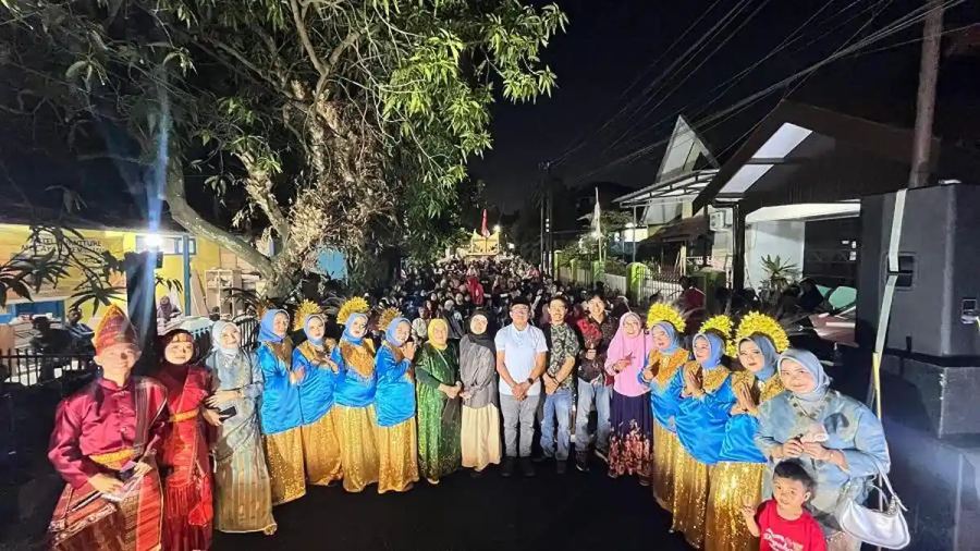 ‎Warga RT 005 Tidung Buat Replika Monas dan Tampilkan Tari Ganrang Bulo Rayakan HUT RI‎