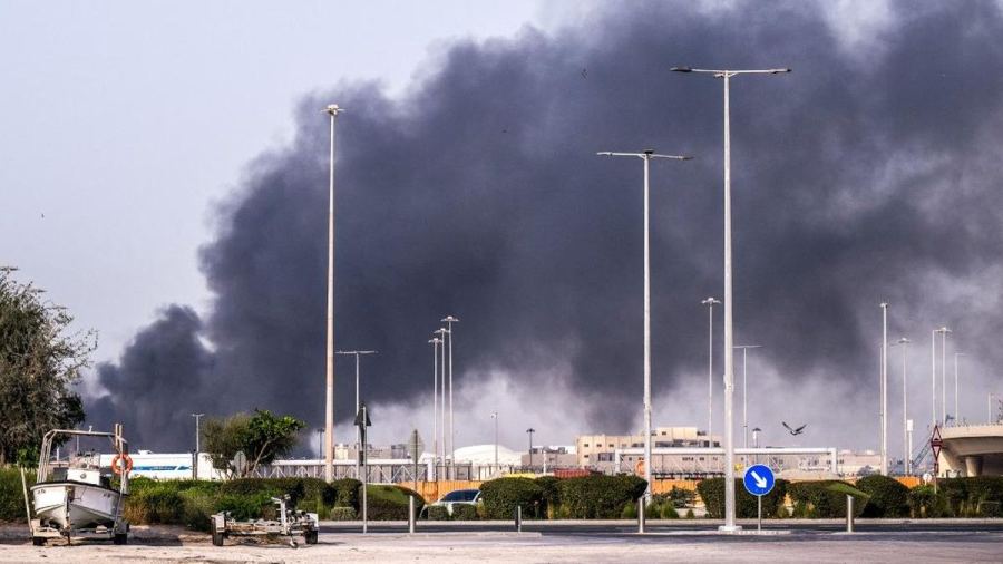 Iran Klaim Bombardir Pangkalan Udara AS di UEA