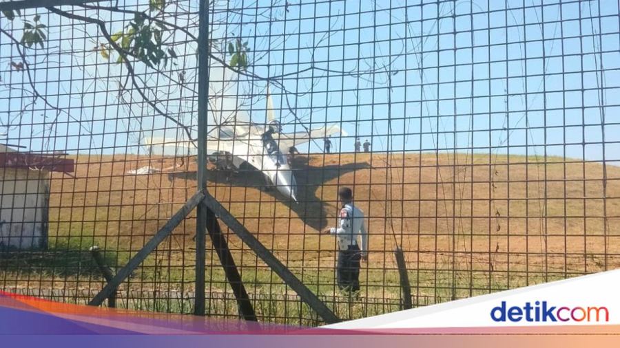Pesawat Tempur Sukhoi TNI AU Tergelincir di Landasan Pacu 13 Bandara Sultan Hasanuddin