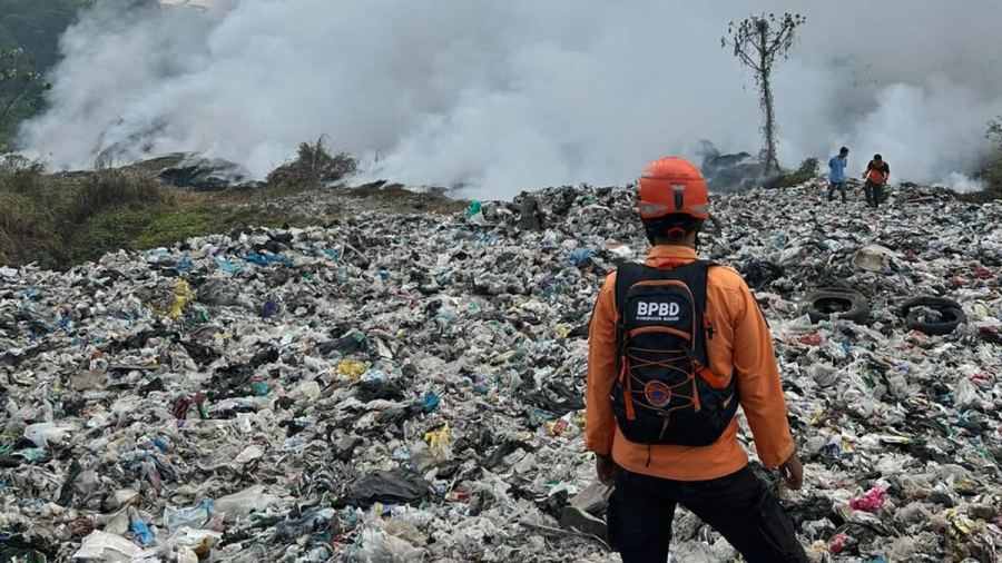 Api Kebakaran Lahan Menjalar ke TPA Galuga, Lebih 42 Ha Terbakar
