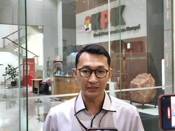 KPK Duga Istri Bupati Pemalang Bantu Siapkan Uang Hasil Pemerasan