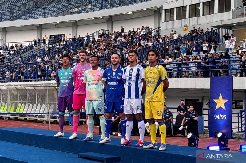 Persib kenalkan skuad dan jersei musim 2026/2027 pada 25 Agustus