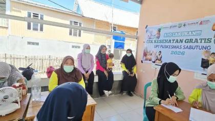 Menembus Ombak, Nakes Menjemput Sehat: Cegah Dini, CKG Tuntas Obati Warga Pulau