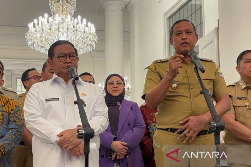 Kepada Wali Kota Bekasi, Pramono siap bangun halte Transjabodetabek