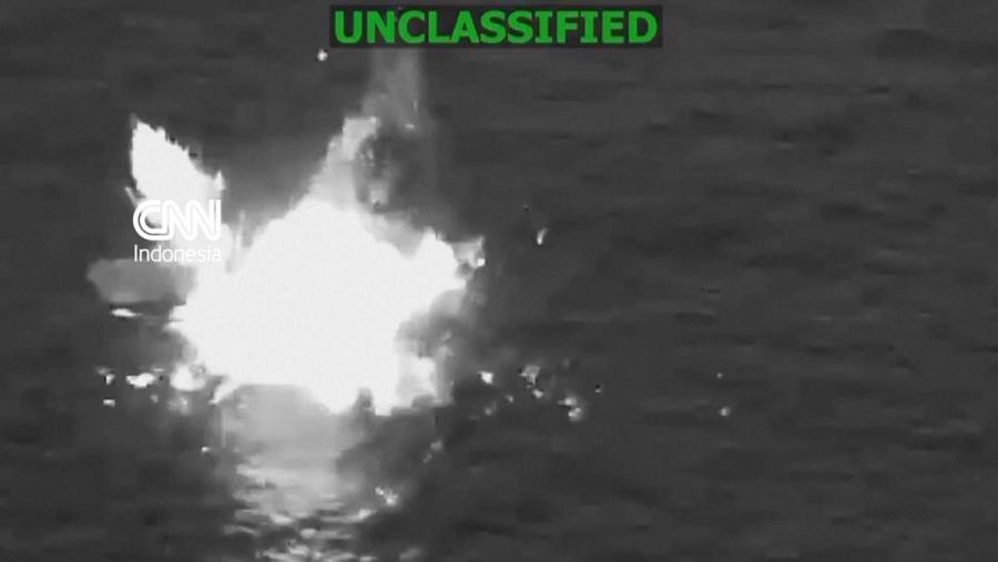 Detik-detik Militer AS Gagalkan Perdagangan Narkoba di Laut Pasifik