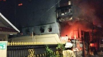 6 Fakta Kebakaran Maut di Tebet Bikin Panik Penghuni Loncat dari Lantai 2