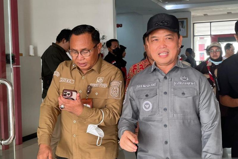 Delapan perusahaan dilaporkan terkait dugaan bakar lahan di Kalbar