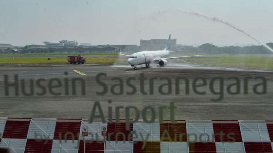Bandara Husein Sastranegara Tutup Sementara Imbas Erupsi Anak Krakatau