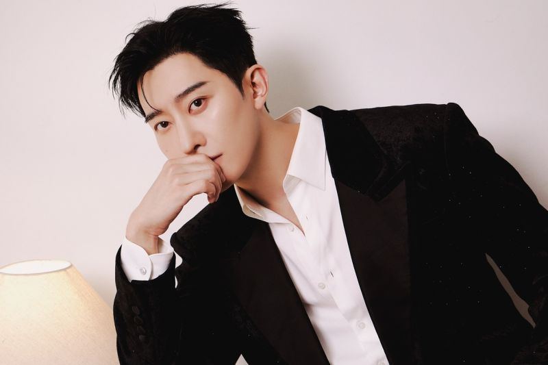 Zhoumi Super Junior-M jadi CEO perusahaan gabungan SM-TME