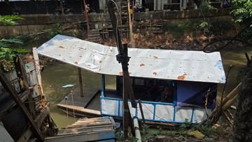 Harapan Abang Perahu Eretan soal Rencana Bangun Jembatan di Kali Pesanggrahan