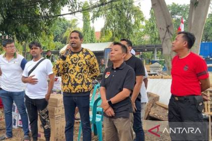 YSW gelar lomba panjat pinang di Cempaka Putih semarakkan HUT RI