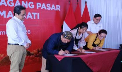 Pedagang Pasar Induk Kramat Jati Ikuti Akad Kredit Massal Bank Jakarta