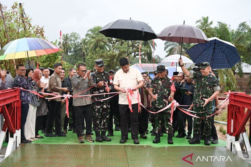 Gubernur Sumut resmikan Jembatan Bailey dampak bencana di Tapteng