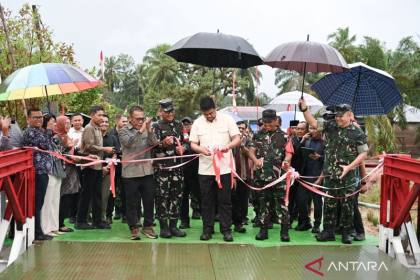 Gubernur Sumut resmikan Jembatan Bailey dampak bencana di Tapteng