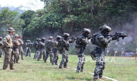 Marinir TNI AL, US Marine, serta Marinir Jepang dan Korsel Latihan di Teluk Pandan