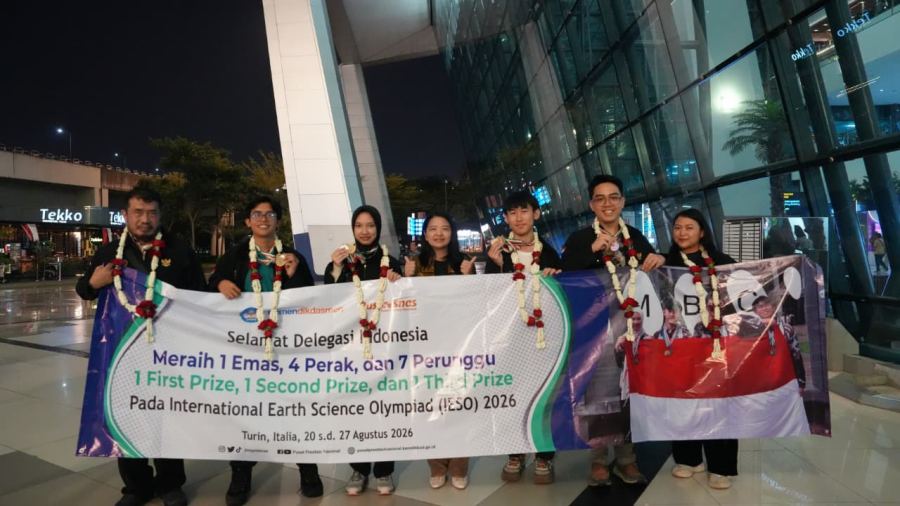 Hasil Binaan Kemendikdasmen, Pelajar Indonesia Raih 12 Medali dan Tiga Penghargaan YoRI pada IESO 2026