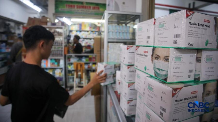 Abu Anak Krakatau Menyebar ke Jakarta, Masker Ini Langka dan Harga Naik