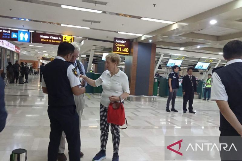 Puluhan rute penerbangan CKG-UPG terdampak aktivitas Krakatau