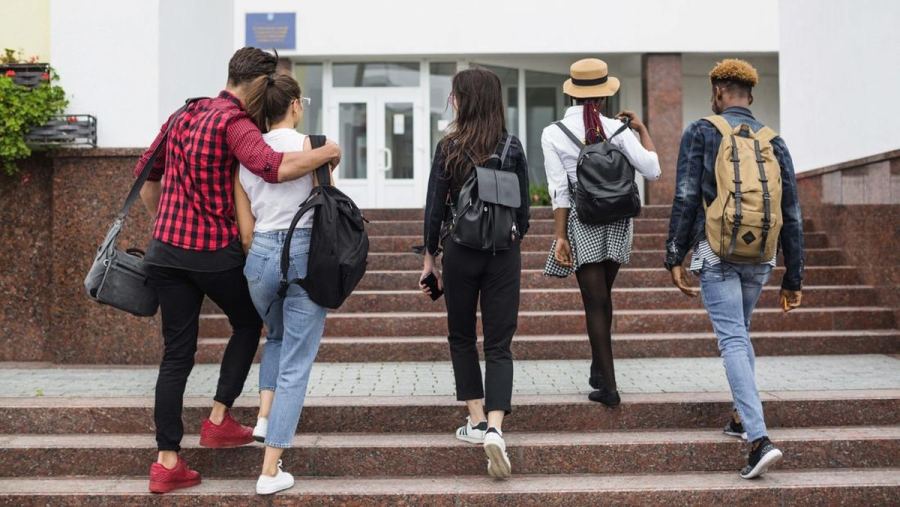 Nasib Mahasiswa S1 Makin Memprihatinkan, Peneliti Ungkap Faktanya