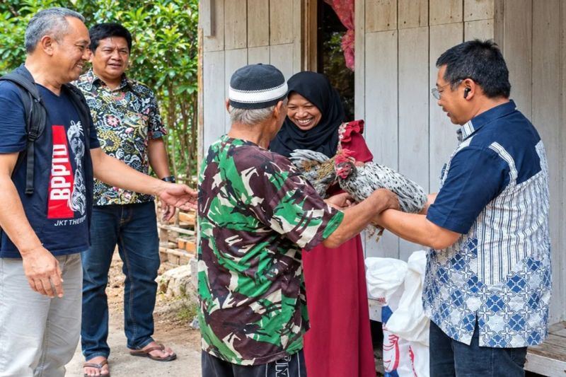 Jabar gelontorkan bibit ayam sentul bagi penerima bantuan Rutilahu