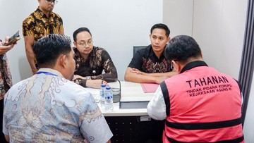 Kejagung Limpahkan Eks Anggota Ombudsman Yeka Hendra ke Kejari Jakpus
