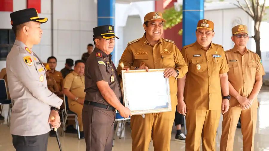 Kejari dan Polres Maros Terima Penghargaan Usai Jadi