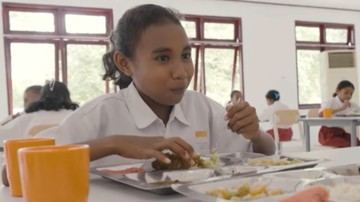 Curhat Sofia Siswa Sekolah Rakyat Kupang: Senang Bisa Rutin Makan Ayam