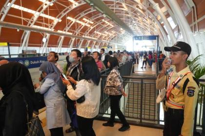 Jaga Kenyamanan Bersama, LRT Jabodebek Ingatkan Etika Selama Perjalanan