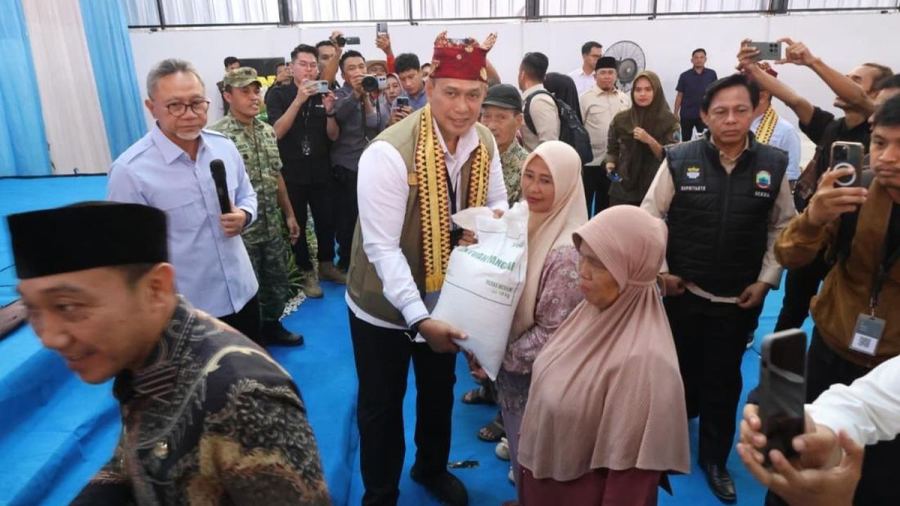 Bulog Salurkan Bantuan Pangan Beras ke Wilayah Selatan Lampung