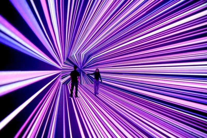 Mengintip keindahan pameran seni digital imersif di Surabaya