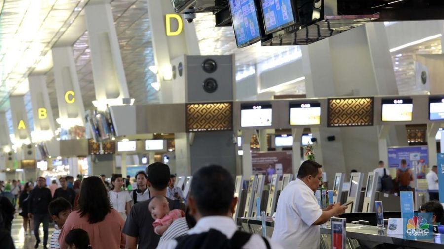 Bandara Soetta Tutup Sampai 13.30 WIB Gara-Gara Abu Letusan Krakatau