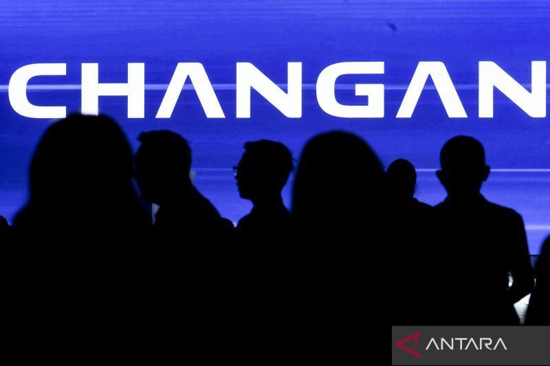 Changan Nevo Q06 ditawarkan dengan harga awal sekitar Rp389 juta