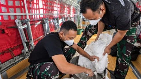KLH Gencar Modifikasi Cuaca Demi Tangani Karhutla di Kalbar dan Kalteng