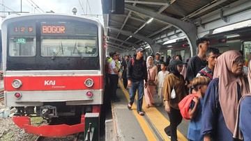 Ada Gangguan di Stasiun Jakarta Kota, KRL Cuma Sampai Jayakarta