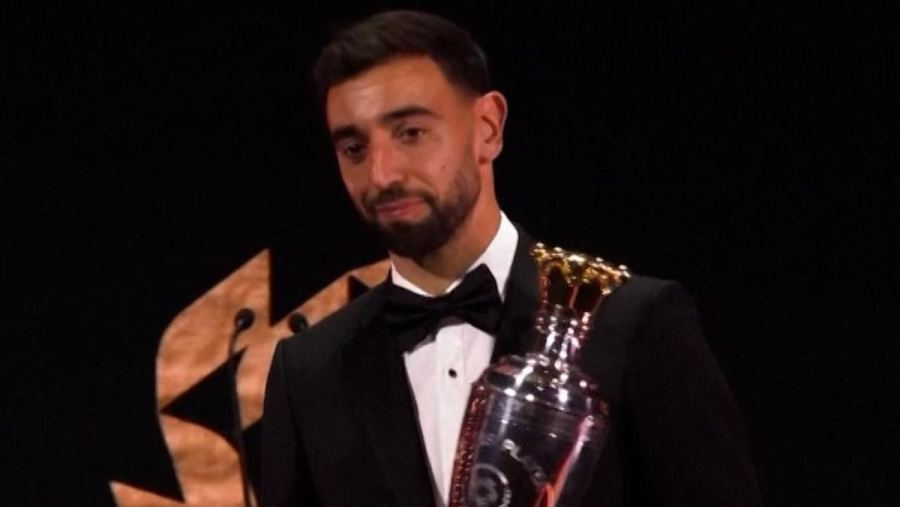 Momen Bruno Fernandes Sandang Gelar Terbaik PFA, Samai Ronaldo