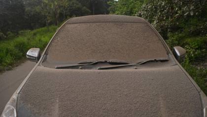 Abu Vulkanis Anak Krakatau Bikin Baret Bodi Mobil, Ini Cara Bersihkan