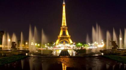 Cat Menara Eiffel Rentan Rusak, Peneliti Ungkap Penyebabnya