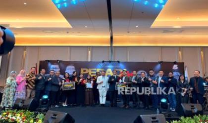 Enam Alumni Jadi Juara Ajang Peradi Jakbar Idol
