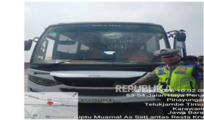 Polisi: Bus Rombongan AMPB Dilempari Batu, Diduga dari Atas Jembatan Tol Jakarta-Cikampek