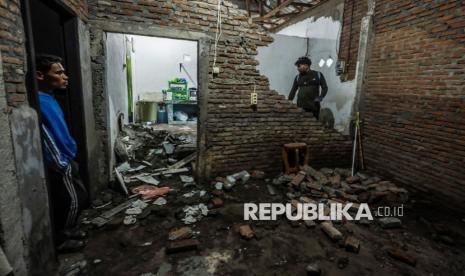 214 Ribu Liter Air Bersih Disalurkan untuk Warga Terdampak Gempa di Flores