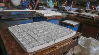 Harga Kedelai Melonjak, Pedagang Tahu Bojonegoro Pilih Gulung Tikar