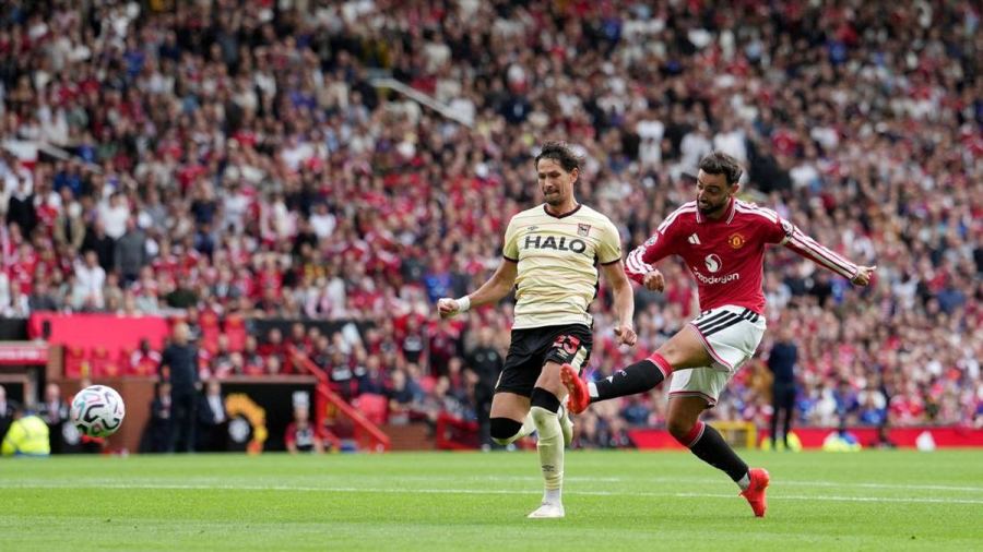 Hasil Liga Inggris: Bruno Fernandes Hattrick, MU Gasak Ipswich 5-2